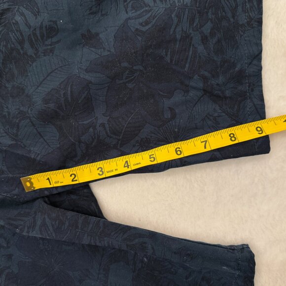 Across the Pond Men's Shorts - Picture 4 of 7